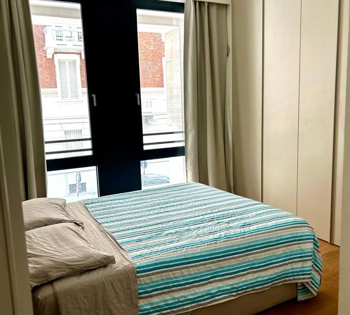 Exclusive Luxury Modern Apartment City Center With Private Garage Milaan