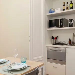 Apartment Viaboschetti1, Milan