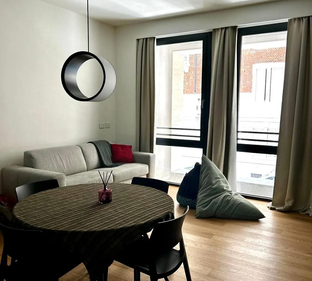 Exclusive Luxury Modern Apartment City Center With Private Garage location